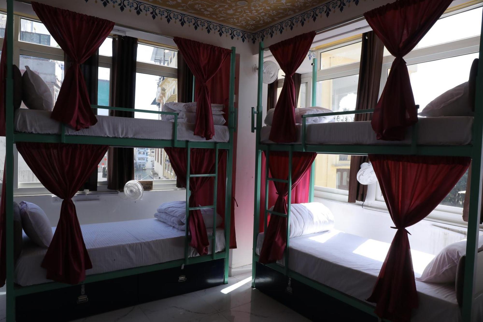 Hostel Funky Bunky Удайпур Экстерьер фото